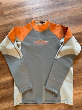 Level six neoprene men’s XL Lava Neo Rash Guard